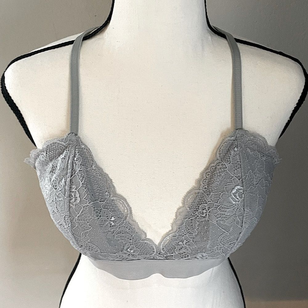 NWOT! Express, Medium Gray, Padded, Adjustable, Racerback, Lace Bralette. Large.
